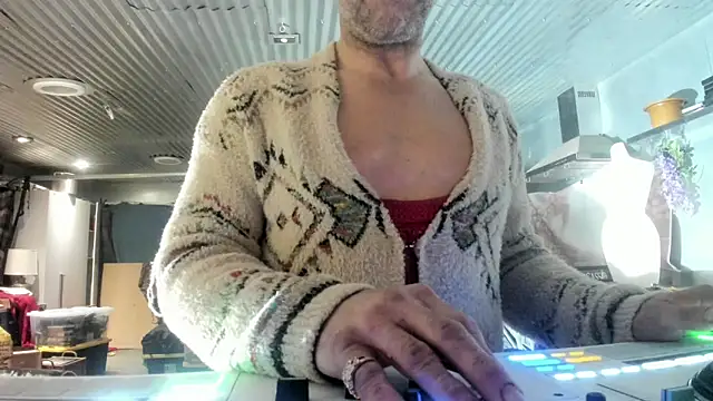 Snapshot of nolimitBackdoorman chatting on March 7, 2026, 1:30 pm nolimitBackdoorman online show from March 7, 2026, 1:30 pm