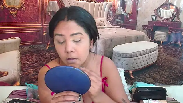 Snapshot of IndiaSexyStripper4u chatting on July 2, 2026, 5:52 pm IndiaSexyStripper4u online show from July 2, 2026, 5:52 pm