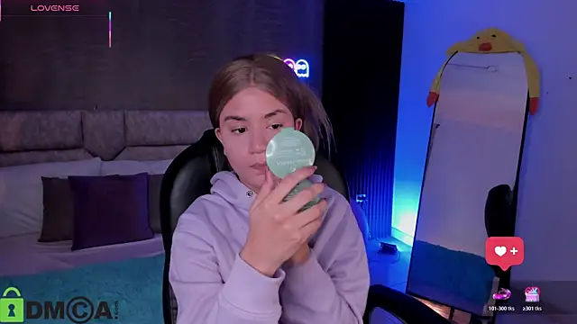 Arinextdoor online show from January 16, 2026, 2:04 am