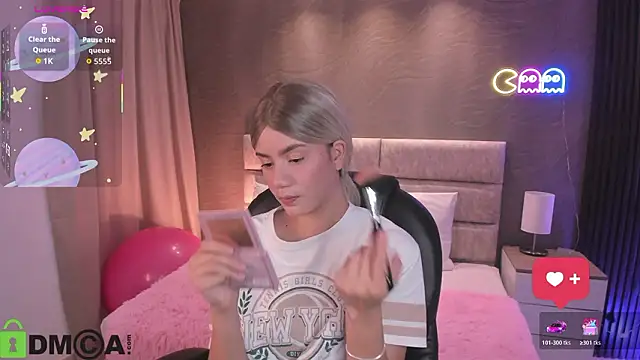 Arinextdoor online show from February 5, 2026, 3:55 am