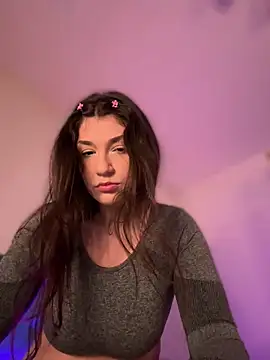 ScarletBloom  online show from February 8, 2026, 4:54 pm