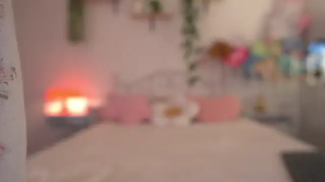 Snapshot of violeth____ chatting on May 27, 2026, 1:08 pm violeth online show from May 27, 2026, 1:08 pm