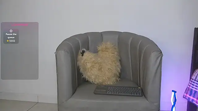 Snapshot of CoralieBronson chatting on February 20, 2026, 1:13 am CoralieBronson online show from February 20, 2026, 1:13 am