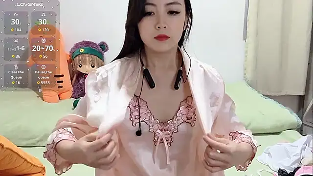 Snapshot of Yingbao-Baby chatting on November 20, 2025, 6:46 am Yingbao-Baby online show from November 20, 2025, 6:46 am