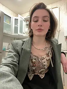 ZariaFlame online show from February 8, 2026, 10:02 pm