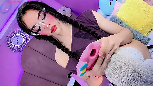 Snapshot of ShantyMillan chatting on March 12, 2026, 12:44 pm ShantyMillan online show from March 12, 2026, 12:44 pm