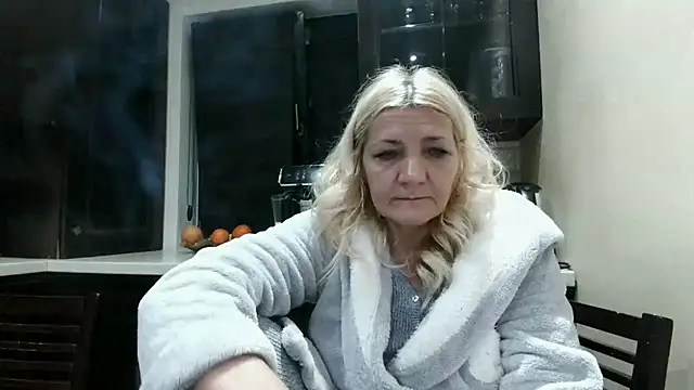 Snapshot of ButterflyBlondie chatting on February 3, 2026, 2:53 am ButterflyBlondie online show from February 3, 2026, 2:53 am