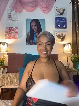 skarlleth 11 online show from March 29, 2026, 5:35 pm