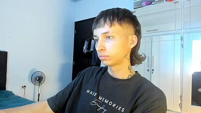 spacehumanz online show from February 12, 2026, 6:03 pm