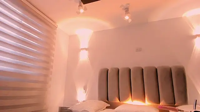 Snapshot of AlliceLover chatting on January 7, 2026, 11:45 am AlliceLover online show from January 7, 2026, 11:45 am