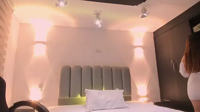 Snapshot of AlliceLover chatting on January 9, 2026, 11:13 am AlliceLover online show from January 9, 2026, 11:13 am