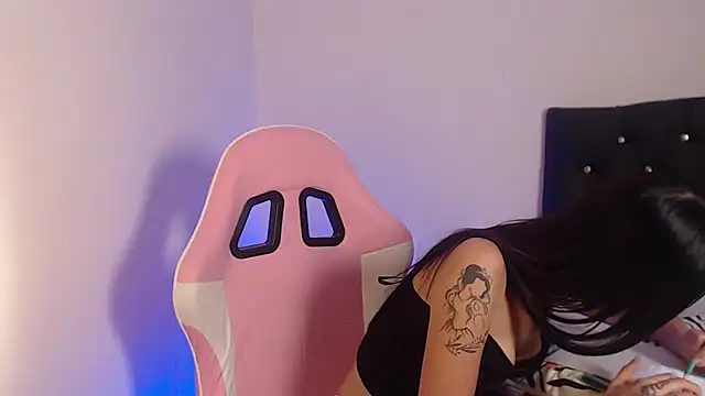 Snapshot of Lia__1 chatting on February 27, 2026, 2:06 pm Lia 1 online show from February 27, 2026, 2:06 pm