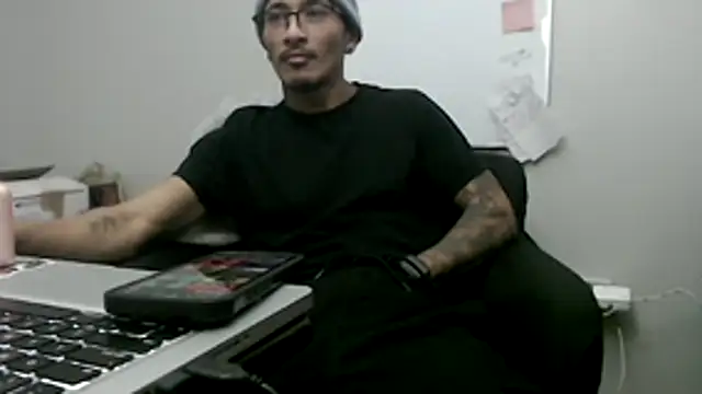 tanjir020 online show from February 19, 2026, 1:18 pm