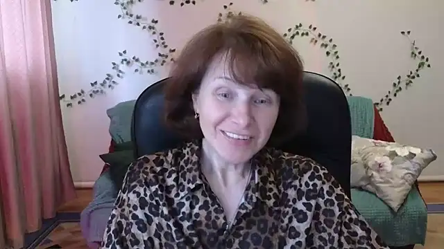 Lia Tito online show from April 11, 2026, 7:35 am