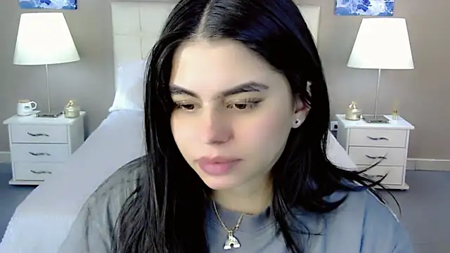 maddissonivanova online show from October 8, 2025, 7:22 pm