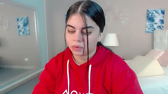 maddissonivanova online show from February 17, 2026, 7:09 pm