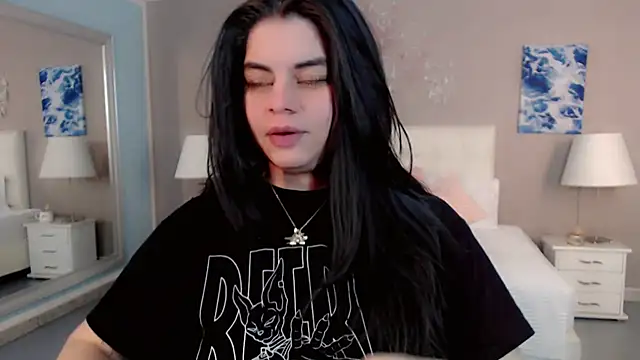 maddissonivanova online show from February 26, 2026, 6:51 pm