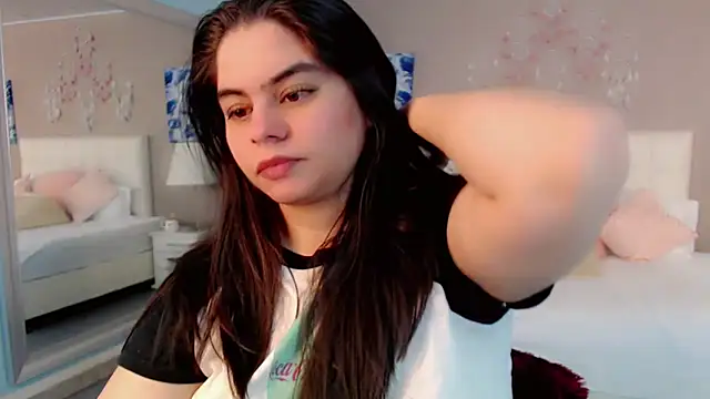 maddissonivanova online show from March 24, 2026, 7:08 pm