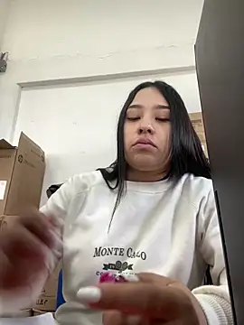 BELLAALEJA online show from December 16, 2025, 1:16 pm