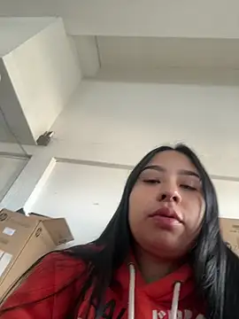 Snapshot of BELLAALEJA chatting on July 3, 2026, 12:33 pm BELLAALEJA online show from July 3, 2026, 12:33 pm