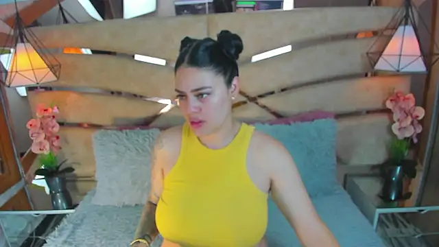 pamemiller1 online show from February 15, 2026, 11:08 am