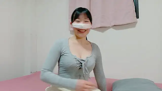 Hina-ooo online show from February 7, 2026, 2:32 pm