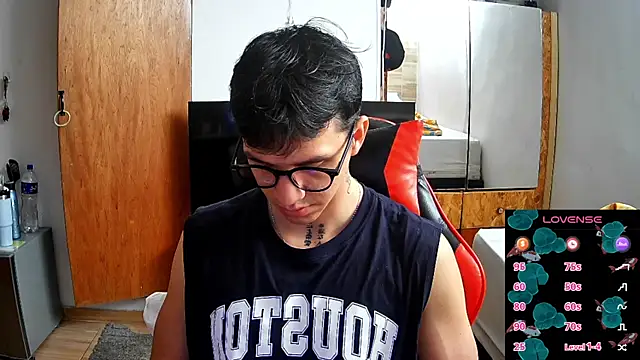 Snapshot of angelicious_ chatting on June 10, 2026, 12:37 pm angelicious online show from June 10, 2026, 12:37 pm