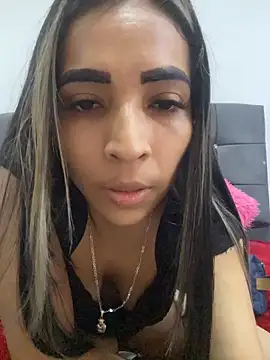 Snapshot of Rosa_25x chatting on June 20, 2026, 1:03 pm Rosa 25x online show from June 20, 2026, 1:03 pm