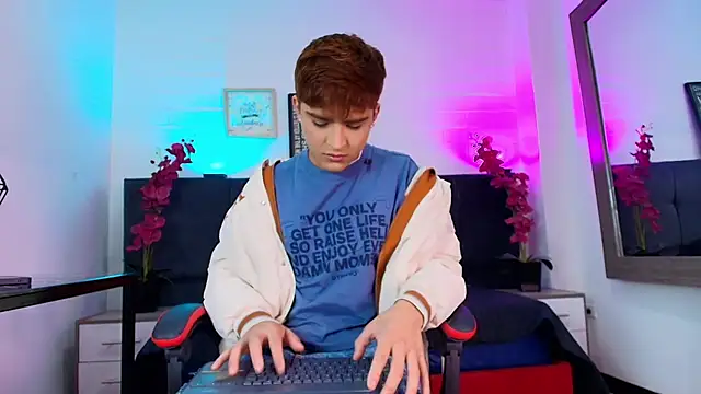 Lucass love online show from March 8, 2026, 1:37 pm