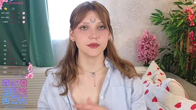 Snapshot of Lunabate chatting on October 10, 2025, 5:06 am Lunabate online show from October 10, 2025, 5:06 am