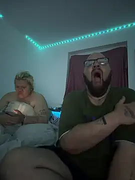 mrandmrsdarkside online show from April 13, 2026, 8:58 pm