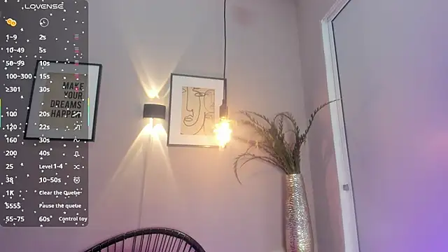 dulce fiore07 online show from October 24, 2025, 1:07 pm