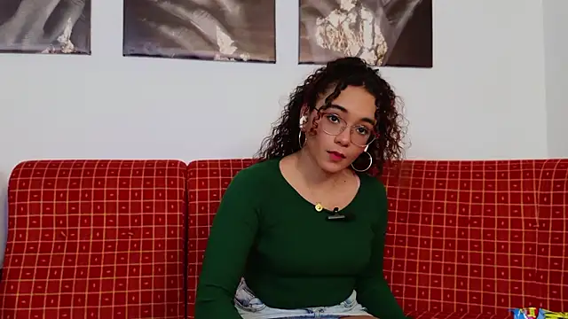 Taylor Tina online show from February 1, 2026, 7:23 pm