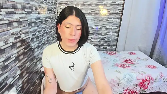 Snapshot of xxxEmmaxx chatting on December 16, 2025, 4:28 am xxxEmmaxx online show from December 16, 2025, 4:28 am