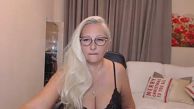 ValeriaSharm online show from October 4, 2025, 11:41 am