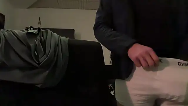 Snapshot of StudentBigD chatting on April 14, 2026, 12:38 am StudentBigD online show from April 14, 2026, 12:38 am