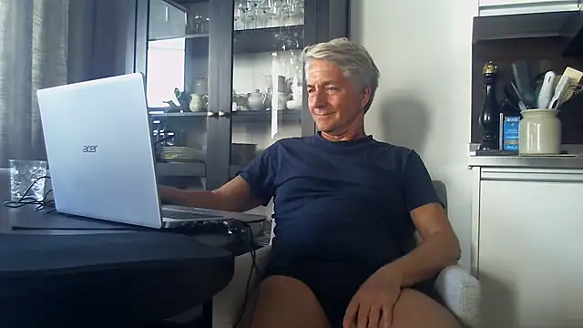 Swegay12-Exhi online show from April 21, 2026, 1:50 pm