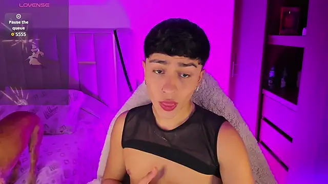 Matheewx m online show from March 8, 2026, 1:25 am