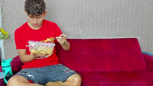 willy sexxx18 online show from February 17, 2026, 8:04 pm