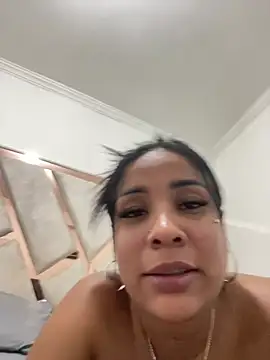 Snapshot of MarianaaSantos chatting on May 15, 2026, 6:09 am MarianaaSantos online show from May 15, 2026, 6:09 am
