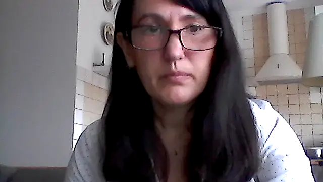 Elena48324 online show from April 26, 2026, 12:03 pm