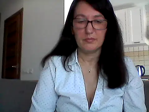 Snapshot of Elena48324 chatting on May 23, 2026, 7:35 am Elena48324 online show from May 23, 2026, 7:35 am