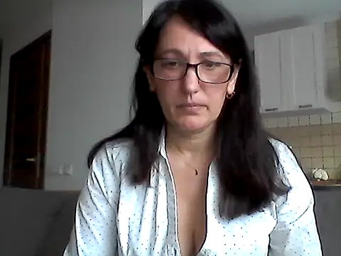Snapshot of Elena48324 chatting on June 1, 2026, 9:55 am Elena48324 online show from June 1, 2026, 9:55 am