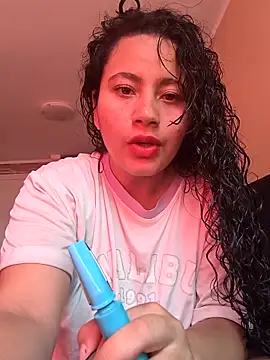 Snapshot of Yaya_watson chatting on May 5, 2026, 6:05 pm Yaya watson online show from May 5, 2026, 6:05 pm