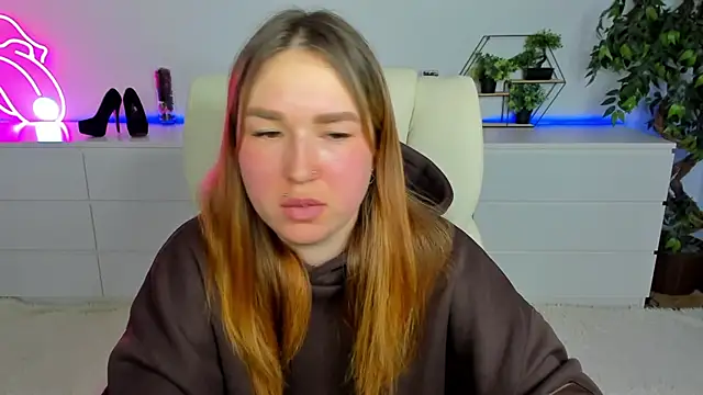 Sofii darling online show from February 25, 2026, 5:44 pm