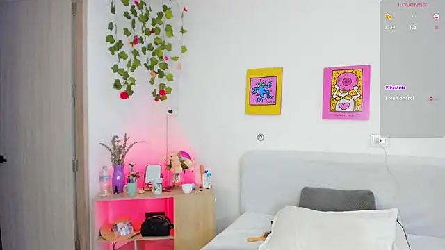 Snapshot of AprilAddams_ chatting on September 13, 2025, 9:25 pm AprilAddams  online show from September 13, 2025, 9:25 pm