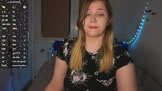 CuteSharloti online show from December 13, 2025, 7:53 pm