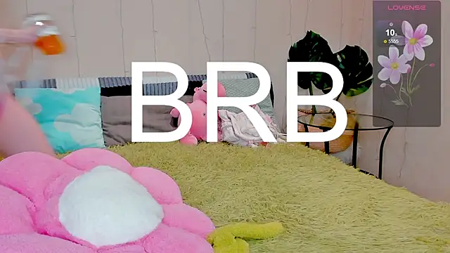 Snapshot of flatter-shy chatting on November 8, 2025, 9:31 am flatter-shy online show from November 8, 2025, 9:31 am