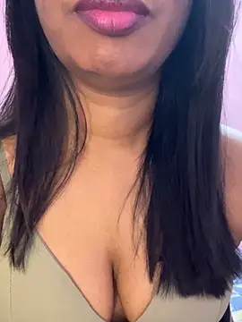 Snapshot of tamil_Aarathi chatting on May 12, 2026, 8:39 pm tamil Aarathi online show from May 12, 2026, 8:39 pm