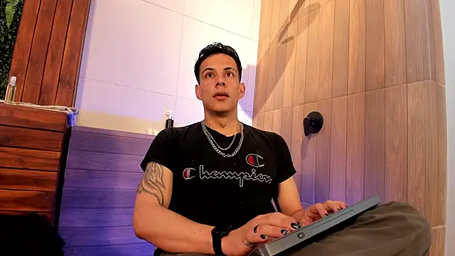 Snapshot of Dustin_Sonne chatting on June 19, 2026, 3:44 am Dustin Sonne online show from June 19, 2026, 3:44 am